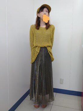 「JEANASIS（ジーナシス）のアイテム（スカート、ゴールド系）」を使った、auさん（レディース・160cm）の秋コーディネート