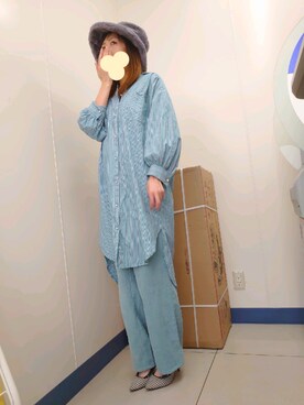 「GU（ジーユー）のアイテム（パンツ、ブルー系）」を使った、auさん（レディース・160cm）の秋コーディネート