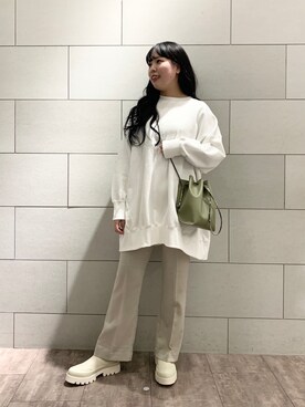 「ジーナシス」｜「アイテム（スラックス）」を使った、いくみさん（レディース・163cm）の冬コーディネート