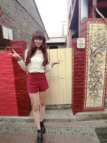 Bin'Z | 米白/黑色
性感的簍空流蘇設計裡面搭件小背心即可(ニット/セーター)