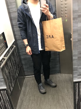 「White Mountaineering」｜「アイテム（ナイロンジャケット）」を使った、tatsunokoさん（メンズ・165cm）の春コーディネート
