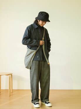 「initial（イニシャル）のアイテム（バッグ）」を使った、chiwing智荣さん（メンズ・170cm）の冬コーディネート