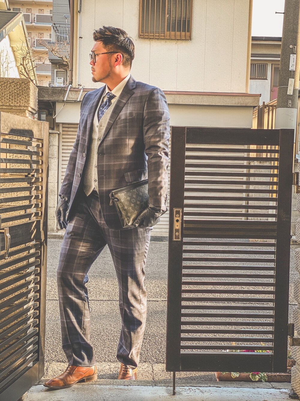 「スーツスタイル、ドレスコード、高身長、お洒落さんとつながりたい、今日のコーデ、大人コーデ、成人式、ootd、キレイめ」｜「Ray-Banのアイテム（メガネ、ブラック系）」を使った、TOMさん（メンズ・190cm）の冬コーディネートの1枚目の写真