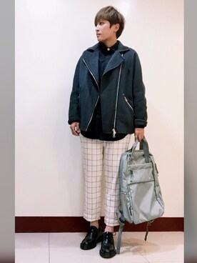 「SKECHERS（スケッチャーズ）のアイテム（バッグ、シルバー系）」を使った、L.Tさんの冬コーディネート