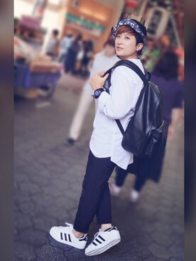 「adidas（アディダス）のアイテム（シューズ、ホワイト系）」を使った、L.Tさんの秋コーディネート