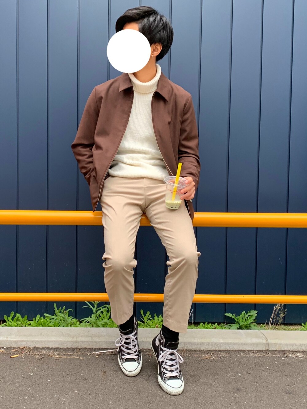 「冬コーデ、シンプル、秋のコーデ、スニーカー、スラックス、古着、オトナカジュアル、キレイめ、低身長」｜「HAREのTWサキソニーブルゾン(HARE)（ブルゾン、ブラウン系）」を使った、Ｐoさん（メンズ・160cm）の冬コーディネートの1枚目の写真