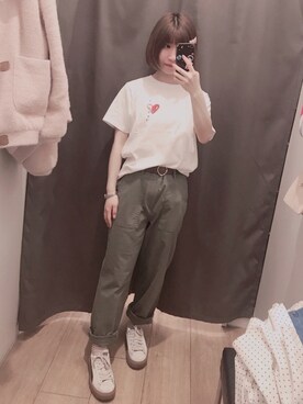「UNIQLO（ユニクロ）のアイテム（チノパンツ、グリーン系）」を使った、Unknownstrangerさん（レディース）の春コーディネート