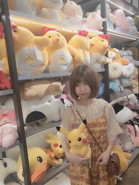 「Emily Temple cute（エミリーテンプルキュート）のアイテム（ジャンパースカート、イエロー系）」を使った、Unknownstrangerさん（レディース）の春コーディネート