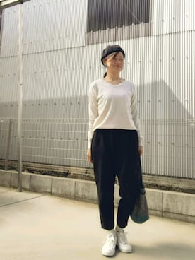 「白黒」｜「アイテム（ハンチング/ベレー帽）」を使った、kor さん（レディース・163cm）の春コーディネート