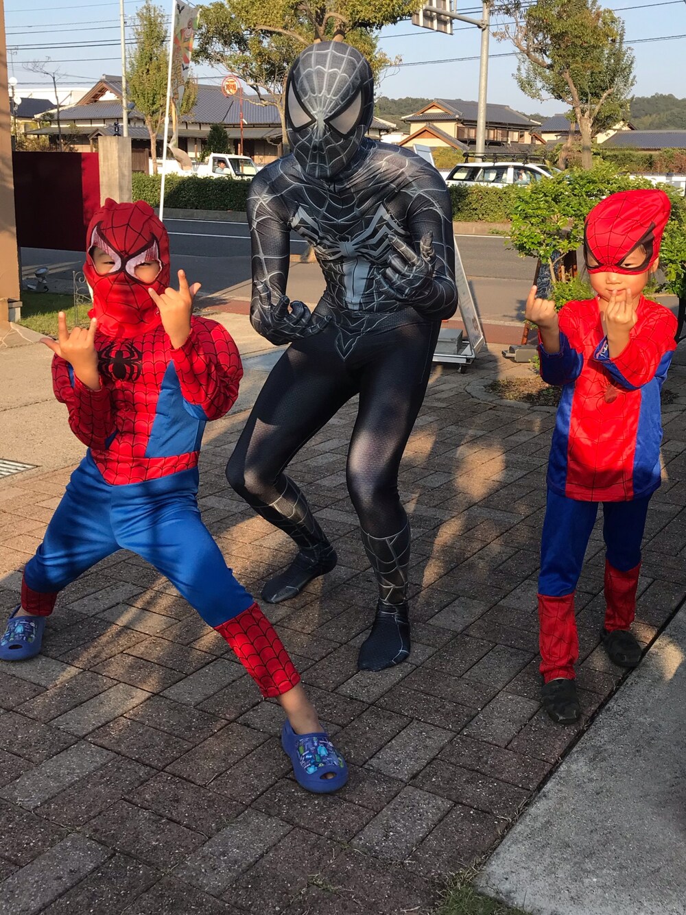 「wearhalloween2018、スパイダーマン、キッズコーデ、兄妹コーデ」｜「H&Mのアイテム（その他、レッド系）」を使った、kiccham☆さん（キッズ・120cm）の秋コーディネートの1枚目の写真