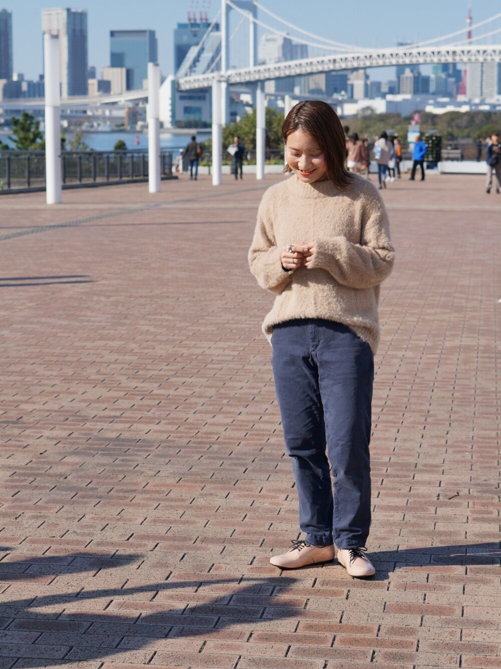 「BIRKENSTOCKの19FW新作■SAUNDERS/ソーンダース パテント (WOMEN)（ドレスシューズ、ベージュ系）」を使った、amu.さん（レディース・150cm）の秋コーディネートの1枚目の写真