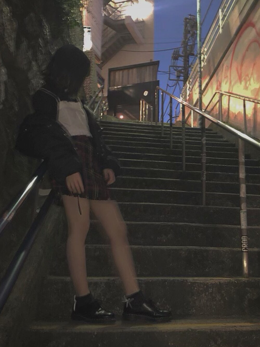 「プチプラ、GU、赤チェック、ビスチェ、nice claup、Dr.Martens、ミニスカート」｜「GUのアイテム（スカート、レッド系）」を使った、ゆんさん（レディース・162cm）の春コーディネートの1枚目の写真