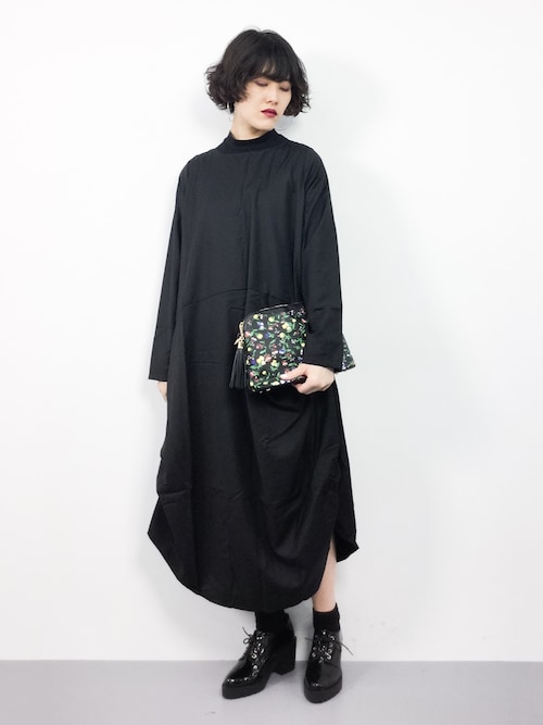【タイムセール】超レア VETEMENTS 黒 長袖ワンピース 男女兼用 タイムセール】超レア VETEMENTS 黒 長袖ワンピース 男女兼用