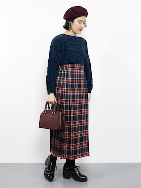 「アイテム（ボストンバッグ、レッド系）」を使った、ハマアイさん（レディース・161cm）の秋コーディネート