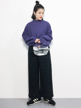「アイテム（ボディバッグ/ウエストポーチ、シルバー系）」を使った、ハマアイさん（レディース・161cm）の冬コーディネート