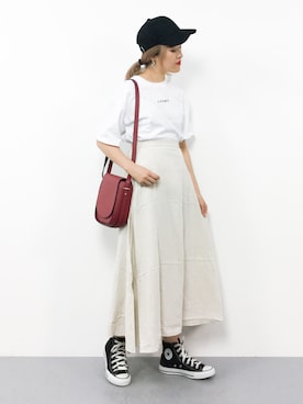 「ISOOK（アイスー）のアイテム（Tシャツ/カットソー）」を使った、ハマアイさん（レディース・161cm）の夏コーディネート