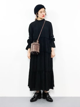 「UR SELECT（ユーアールセレクト）の【2way】スタッズポーチポシェット（ショルダーバッグ）」を使った、ハマアイさん（レディース・161cm）の秋コーディネート