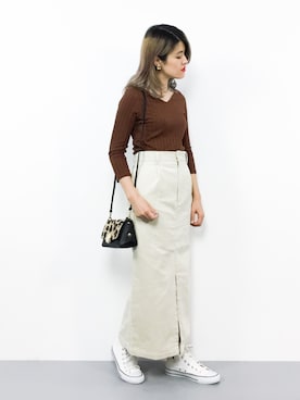 「PAGEBOY（ページボーイ）のハートネックリブトップス（Tシャツ/カットソー）」を使った、ハマアイさん（レディース・161cm）の秋コーディネート