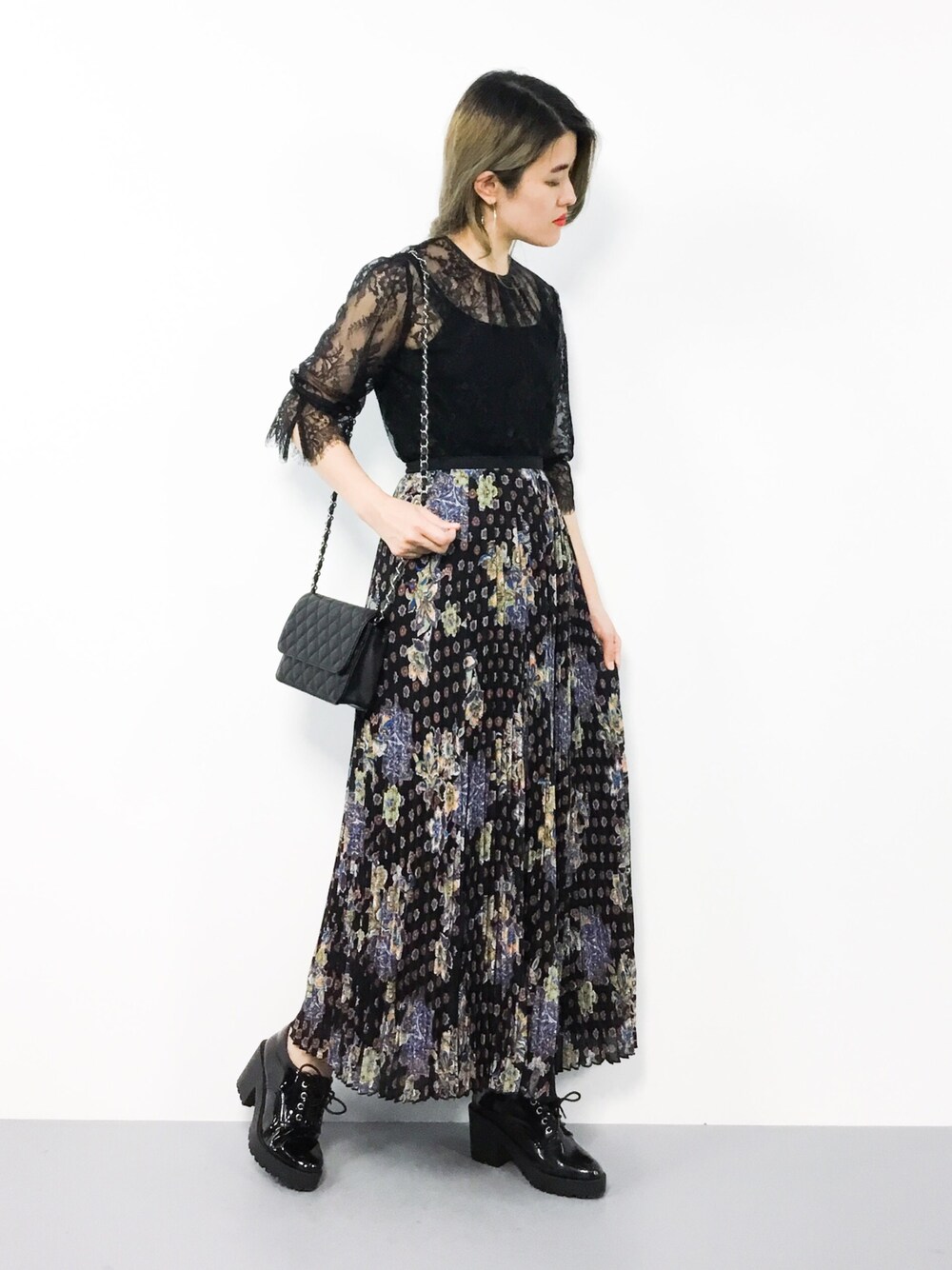 LILY BROWN（リリーブラウン）の「オリエンタル柄プリーツスカート  