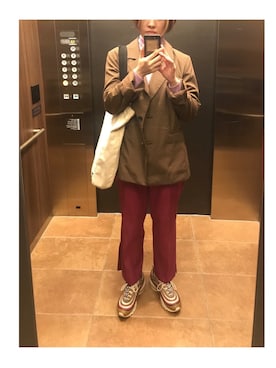「AIR MAX」｜「アイテム（その他アウター）」を使った、ハマアイさん（レディース・161cm）の秋コーディネート