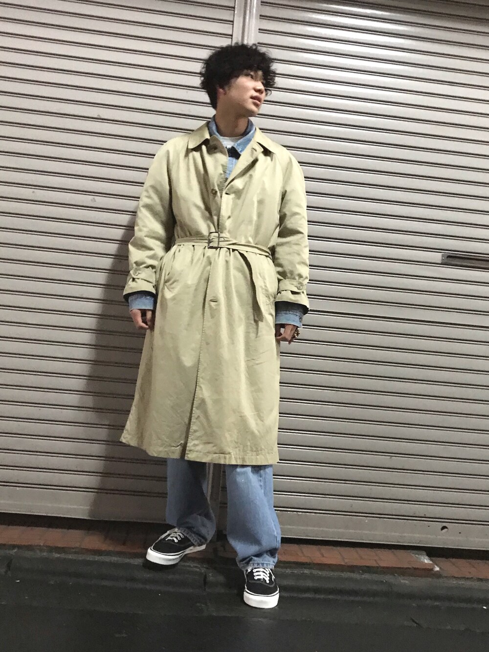 GUCCIのトレンチコート（ベージュ系）を使ったメンズ人気ファッション