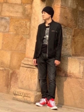 「赤コンバース」｜「アイテム（ライダースジャケット）」を使った、ike kanataさん（メンズ・172cm）の冬コーディネート