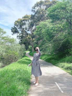 「ZARA WOMAN（ザラウーマン）のアイテム（ワンピース、ブルー系）」を使った、Nicoleさん（レディース）の春コーディネート