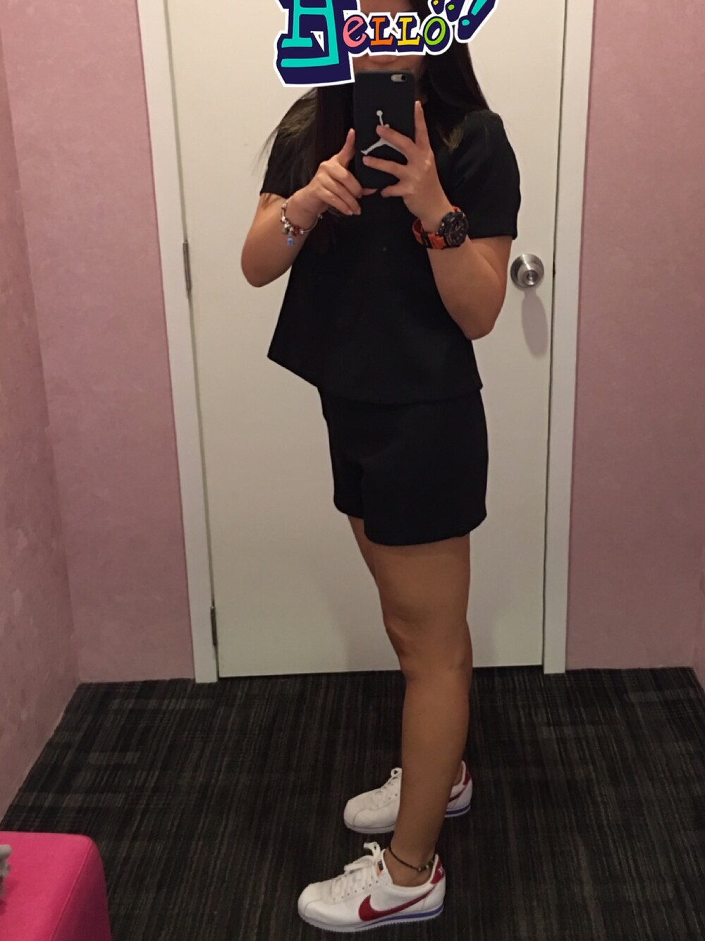 「casual、weekend style、lazydays、romper」｜「OSMOSEのアイテム（つなぎ/オールインワン、ブラック系）」を使った、Jiさん（レディース・168cm）の夏コーディネートの1枚目の写真