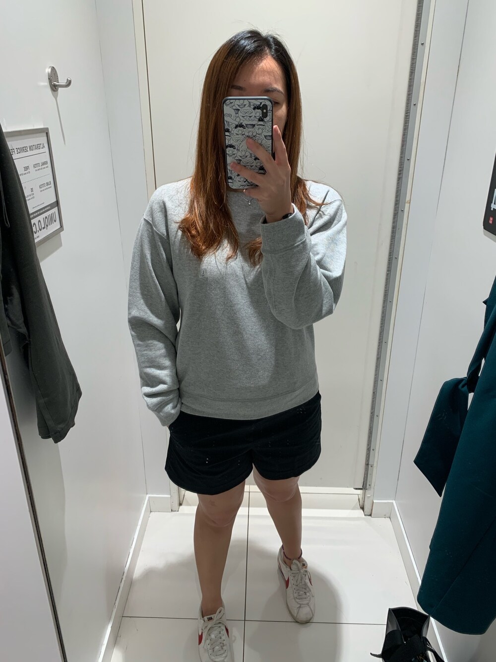 「Casualwear、UNIQLO、OwnStyle」｜「UNIQLOのアイテム（パーカー、グレー系）」を使った、Jiさん（レディース・168cm）の秋コーディネートの1枚目の写真