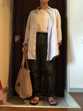 「coen（コーエン）のヘリンボーンベイカーパンツ（カーゴパンツ、グリーン系）」を使った、テラさん（レディース・152cm）の夏コーディネート