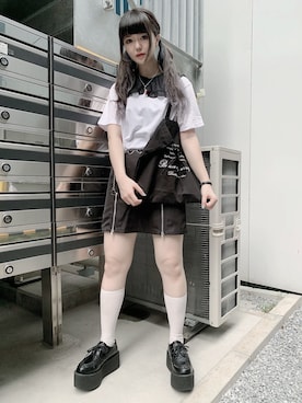 「WC（ダブル シー）のアイテム（Tシャツ/カットソー）」を使った、胡桃さん（レディース・164cm）の夏コーディネート