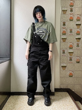「厚底スニーカー」｜「アイテム（オールインワン・サロペット）」を使った、胡桃さん（レディース・164cm）の春コーディネート
