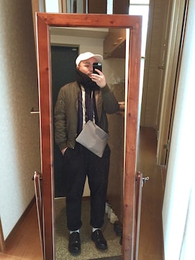 「白キャップ」｜「アイテム（その他）」を使った、おかもとさん（メンズ・163cm）の春コーディネート