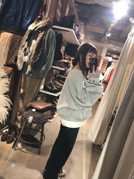 「サテンパンツ」｜「アイテム（財布/小物）」を使った、MK☆さん（レディース・149cm）の冬コーディネート