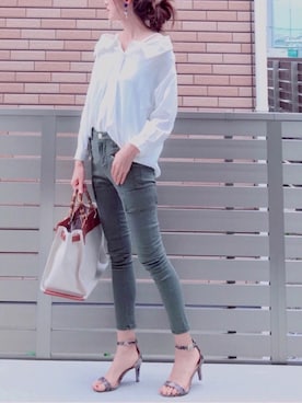 「アイテム（ピアス（両耳用））」を使った、hononさん（レディース・165cm・30代）の春コーディネート