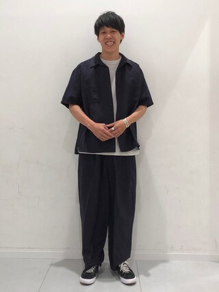 Takuya Matsuno使用「SENSE OF PLACE by URBAN RESEARCH（リネンレーヨンオープンカラーシャツ(5分袖)）」的時尚穿搭
