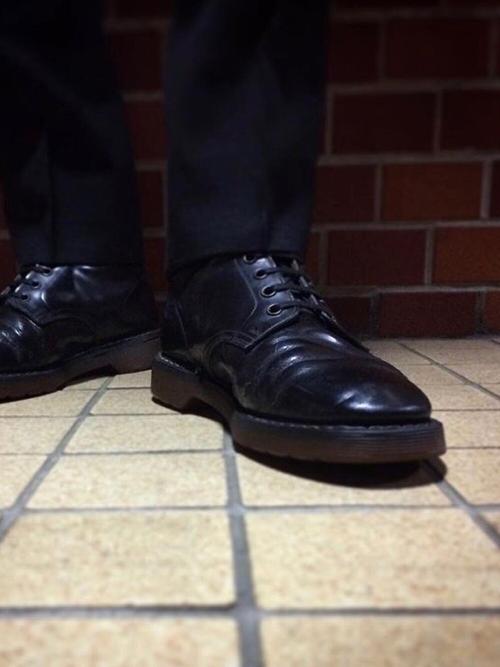 「春、シンプル、ドクターマーチン」｜「Dr. Martensのアイテム（ブーツ、ブラック系）」を使った、shamsoftokyoさん（メンズ・173cm）の春コーディネートの1枚目の写真