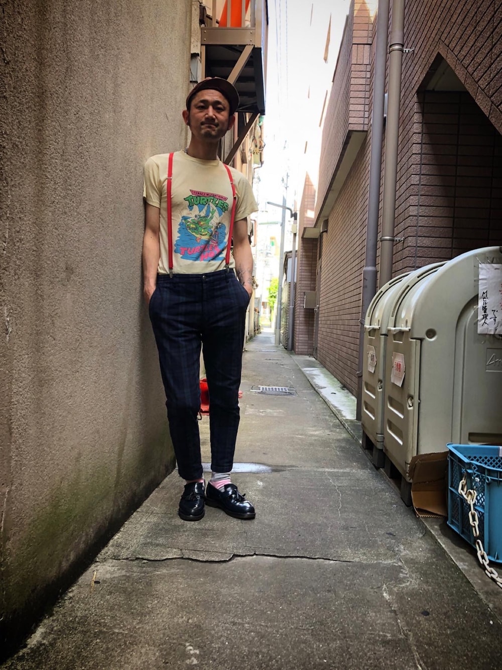 「シンプルコーデ、休日スタイル、夏コーデ、ootd、プリントT、古着、シャムズ、ダンディズム、デカダンス」｜「SHAMSのclip braces "PASSION RED"（シャツ/ブラウス、その他）」を使った、shamsoftokyoさん（メンズ・173cm）の春コーディネートの1枚目の写真