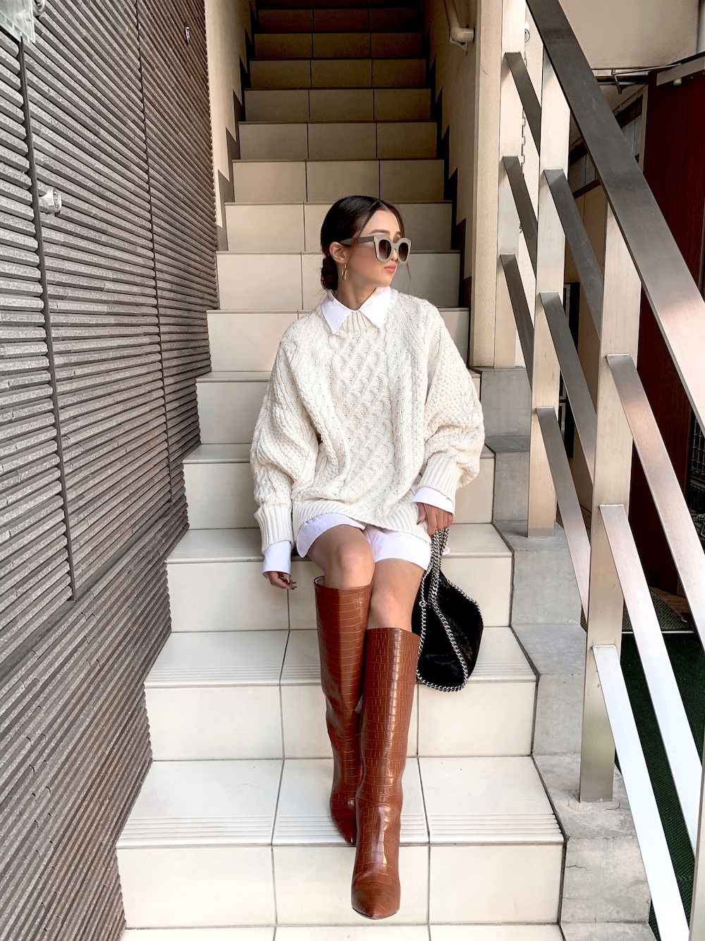 「プチプラコーデ、H&M、ZARA、stellamccartney、秋コーデ、autumn、boots」｜「H&Mのアイテム（ニット/セーター、ホワイト系）」を使った、mutsumiさん（レディース・163cm）の秋コーディネートの1枚目の写真