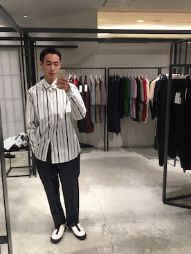 「UNITED TOKYO（ユナイテッドトウキョウ）のストライプリラックスレギュラーシャツ（シャツ/ブラウス、ホワイト系）」を使った、kzk_utさん（メンズ・180cm）の夏コーディネート