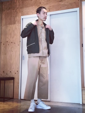 「kolor BEACON（カラービーコン）のアイテム（シャツ/ブラウス、ベージュ系）」を使った、kzk_utさん（メンズ・180cm）の夏コーディネート