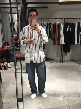 「UNITED TOKYO（ユナイテッドトウキョウ）のストライプリラックスレギュラーシャツ（シャツ/ブラウス、ホワイト系）」を使った、kzk_utさん（メンズ・180cm）の夏コーディネート