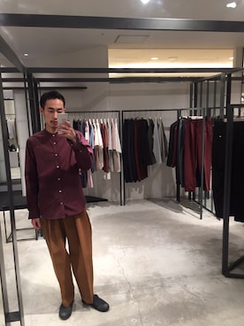 「UNITED TOKYO（ユナイテッドトウキョウ）のQUICK DRYタイプライターバンドカラーシャツ（シャツ/ブラウス、レッド系）」を使った、kzk_utさん（メンズ・180cm）の夏コーディネート