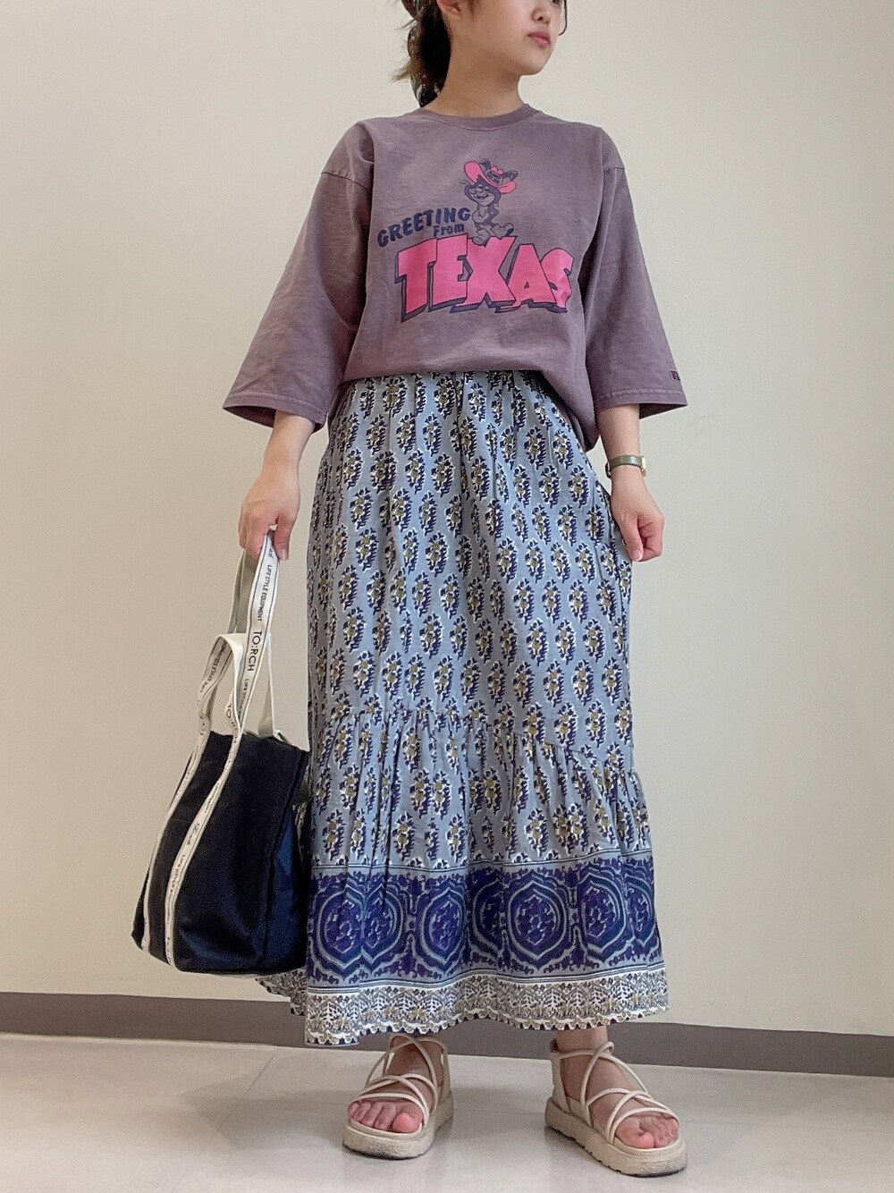 「ラブアンドピース2021、ラフコーデ、秋のコーデ、Green Parks、低身長、低身長コーデ、レトロ柄」｜「CRAFT STANDARD BOUTIQUEのインドコットン マーメード切り替えスカート　＊◇（スカート、グレー系）」を使った、きょんさんさん（レディース・155cm）の秋コーディネートの1枚目の写真