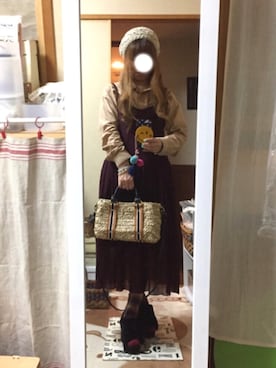 「ベージュシャツ」｜「アイテム（シューズ）」を使った、菜実さん（レディース・149cm）の春コーディネート