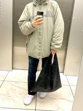 「アイテム（ミリタリージャケット、シルバー系）」を使った、yushikiさん（メンズ・168cm）の冬コーディネート