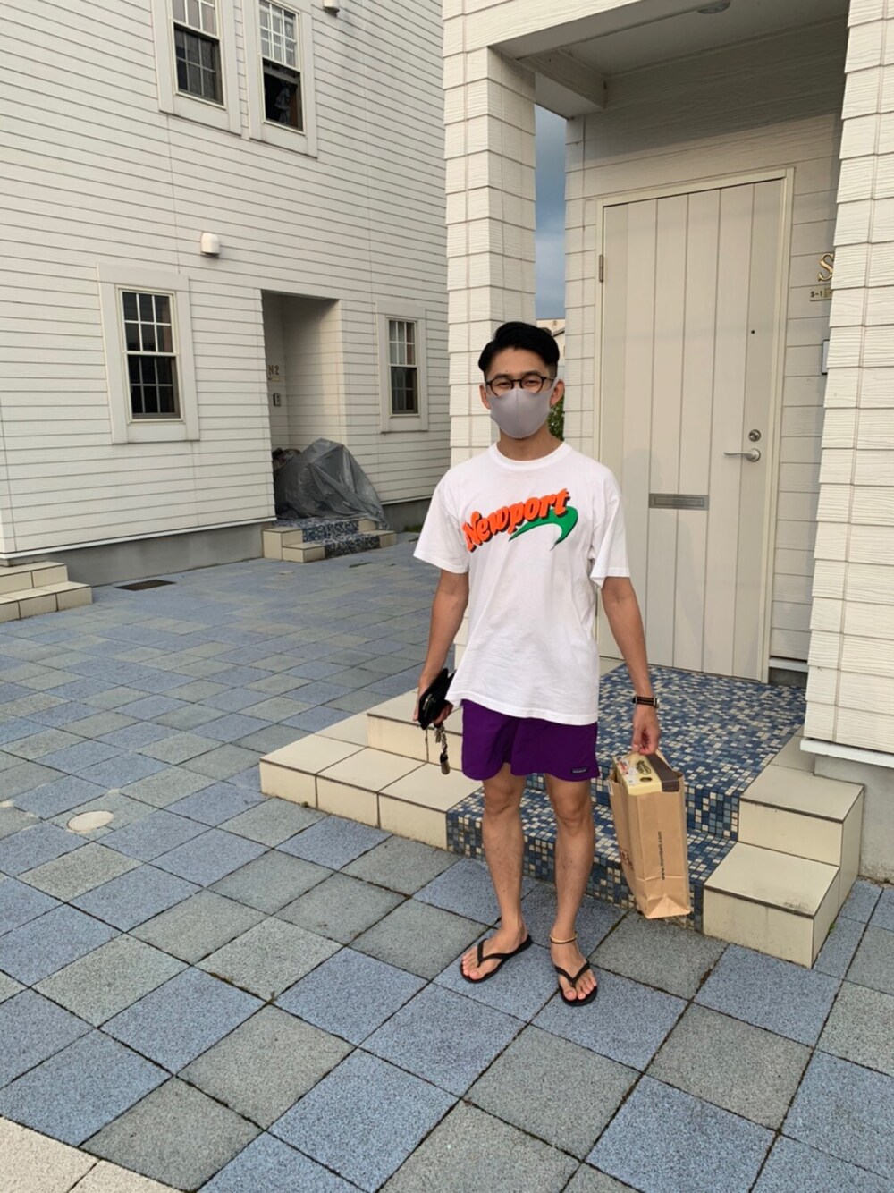 「Ayameのアイテム（メガネ、ブラック系）」を使った、きょーへーさん（メンズ・169cm）の夏コーディネートの1枚目の写真