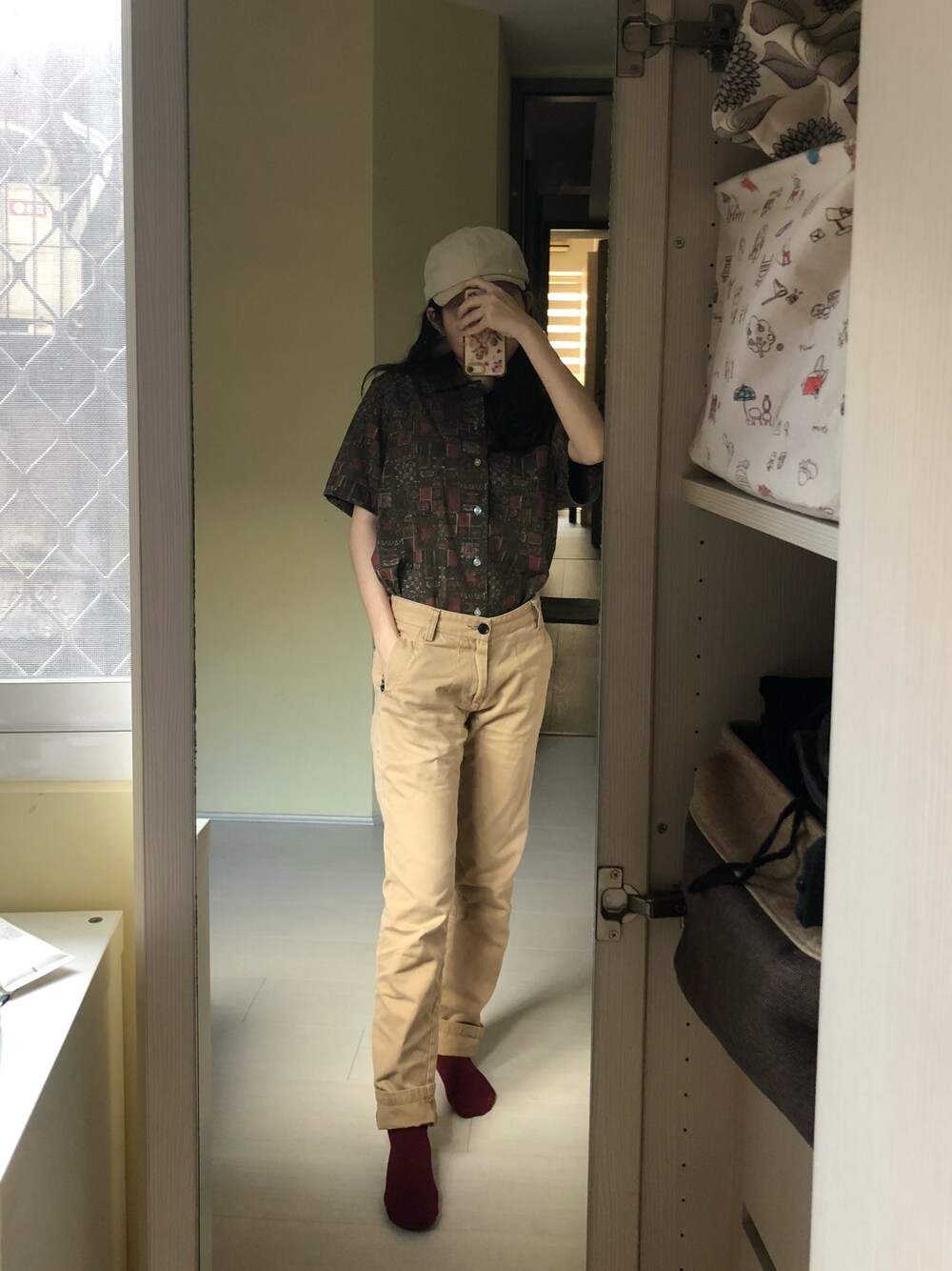 「skinny dipのアイテム（スマホケース/カバー、ピンク系）」を使った、👽👅🖕さん（レディース・150cm）の冬コーディネートの1枚目の写真
