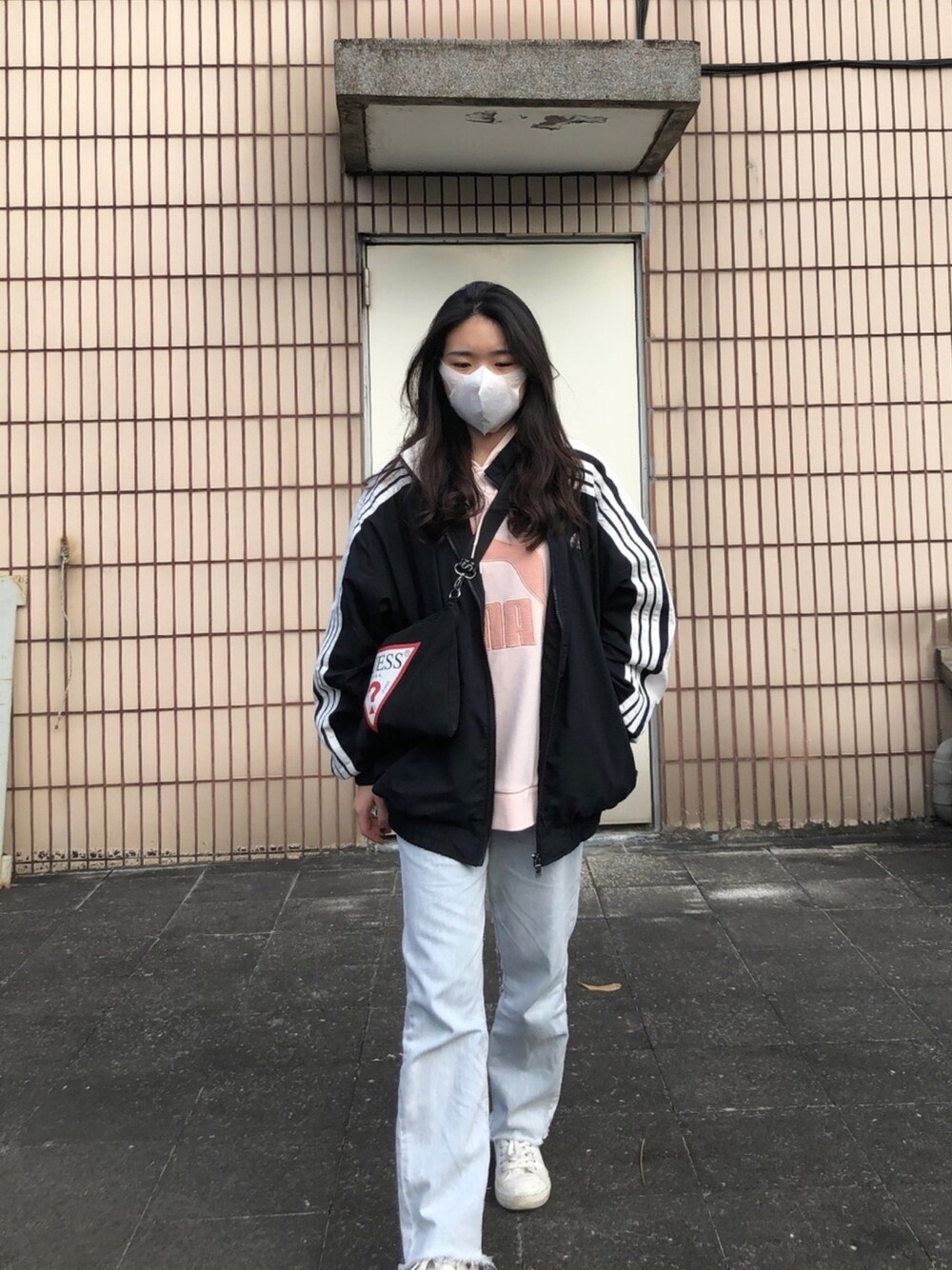 「PUMAのアイテム（スウェット、ピンク系）」を使った、👽👅🖕さん（レディース・150cm）の冬コーディネートの1枚目の写真