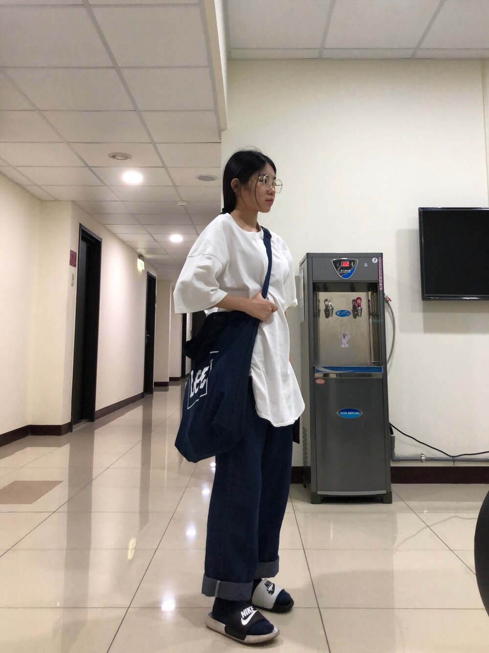 「GUのアイテム（Tシャツ/カットソー、ホワイト系）」を使った、👽👅🖕さん（レディース・150cm）の春コーディネートの1枚目の写真